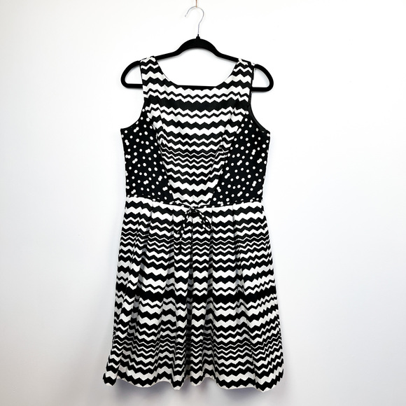 Julian Taylor Dresses & Skirts - Julian Taylor New York Black & White Striped Mid Length Dress